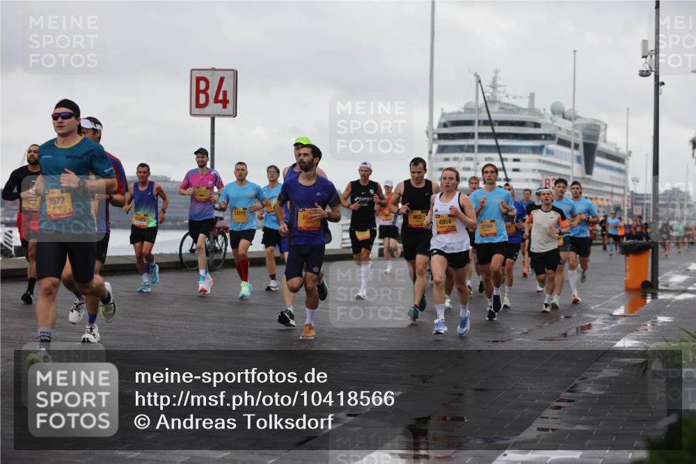 13.09.2026 - Kiel Lauf Andreas Tolksdorf http://msf.ph/oto/10418566 13.09.2026 10:57:10 Kiellinie 2572, 11272, 4, 12772, 902, 4954, 3194 meine-sportfotos.de