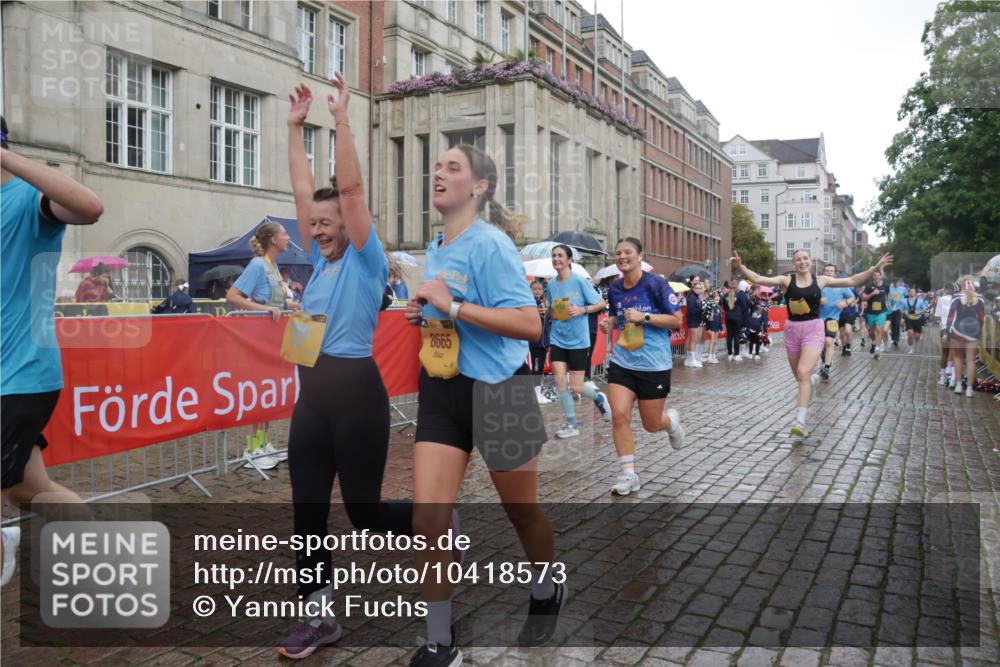 13.09.2026 - Kiel Lauf Yannick Fuchs http://msf.ph/oto/10418573 13.09.2026 10:50:40 Ziel 395, 952, 1737, 1904, 1921, 2521, 2530, 3238, 3295, 4279, 4875, 5426, 5430, 5549, 5800, 6666, 6864, 7224, 7229, 7266, 8105, 8131, 8768, 8848, 9013, 9433, 9599, 10028, 10029, 10192, 10198, 10391, 10486, 10968, 11684, 11960, 12092, 12262, 12429, 12602, 124, 177, 213, 274, 576, 706, 707, 723, 807, 835, 952, 1008, 1124, 1154, 1779, 1980, 2709, 3032, 3214, 3216, 3436, 3737, 3769, 3889, 3929, 4270, 4714, 4743, 4922, 5100, 5394, 5456, 5804, 6127, 6248, 6250, 6445, 6864, 7266, 7520 meine-sportfotos.de