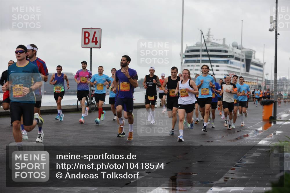 13.09.2026 - Kiel Lauf Andreas Tolksdorf http://msf.ph/oto/10418574 13.09.2026 10:57:11 Kiellinie 2572, 4, 8093, 127722, 11272, 902, 4954, 3194 meine-sportfotos.de