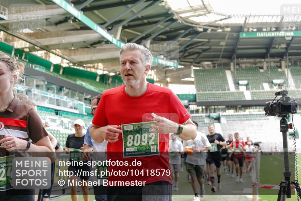 13.09.2026 - 21. swb-Marathon Bremen Michael Burmester http://msf.ph/oto/10418579 13.09.2026 13:20:37 Laufen im Stadion 333, 423, 464, 512, 620, 704, 782, 938, 1066, 1129, 1156, 1158, 1177, 1316, 1409, 1439, 1446, 1676, 1697, 1756, 1808, 1815, 1846, 1916, 2010, 2028, 2064, 2139, 2201, 2240, 2258, 2278, 2315, 2349, 2394, 2395, 2414, 2417, 2437, 2501, 2519, 2533, 2551, 2588, 2626, 2689, 2694, 2695, 2702, 2703, 2722, 2736, 2756, 2793, 2843, 2886, 3004, 3010, 3017, 3018, 3031, 3035, 3036, 3037, 3059, 3070, 3074, 3102, 3116, 3139, 3144, 3243, 3263, 3264, 3310, 3315 meine-sportfotos.de