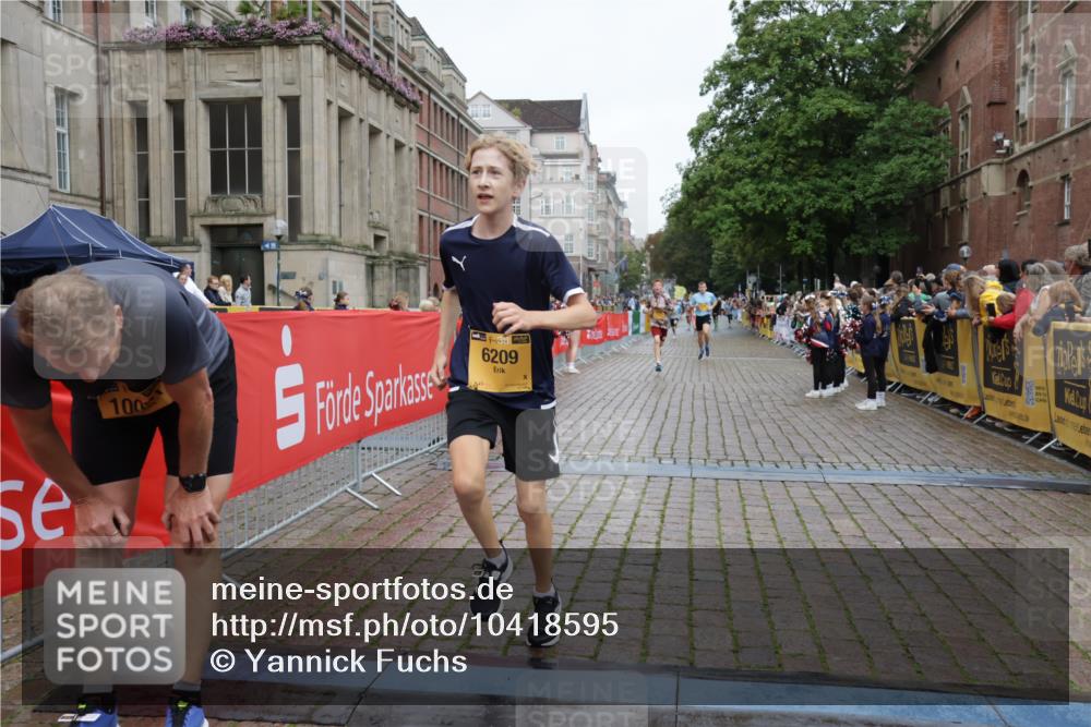 13.09.2026 - Kiel Lauf Yannick Fuchs http://msf.ph/oto/10418595 13.09.2026 09:39:59 Ziel 2123, 3416, 5946, 6209, 8620, 10031, 11034, 2510, 3522, 4090, 4104, 4605, 4862, 8591, 8620, 8807, 9351, 9367, 9444, 9782, 10303, 10769, 12172, 1120, 2546, 3724, 5081, 9734, 10413, 10418, 10825, 10971, 11410, 12715, 3522, 4104, 7216, 8591, 12833 meine-sportfotos.de