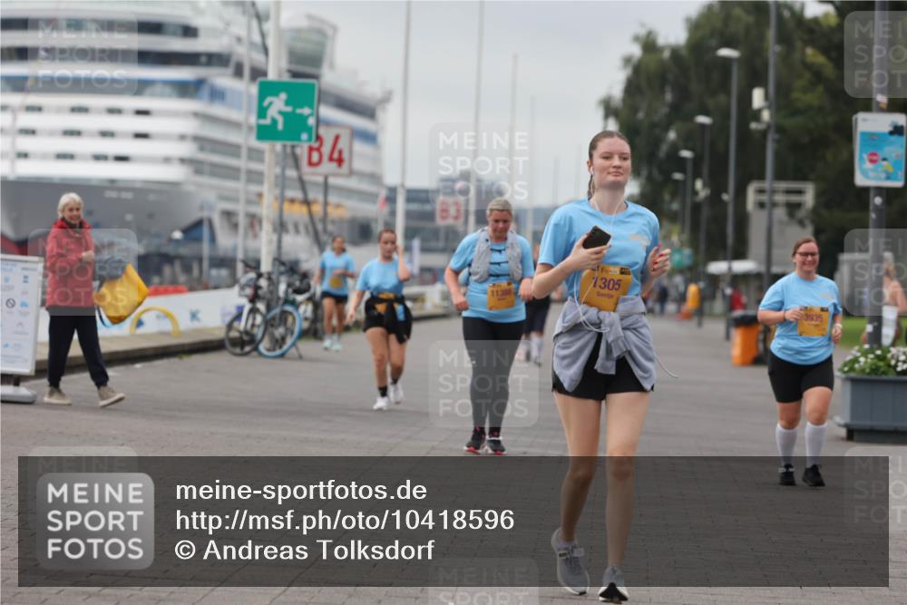 13.09.2026 - Kiel Lauf Andreas Tolksdorf http://msf.ph/oto/10418596 13.09.2026 10:08:32 Kiellinie 4, 83, 4, 38, 1305, 3935 meine-sportfotos.de