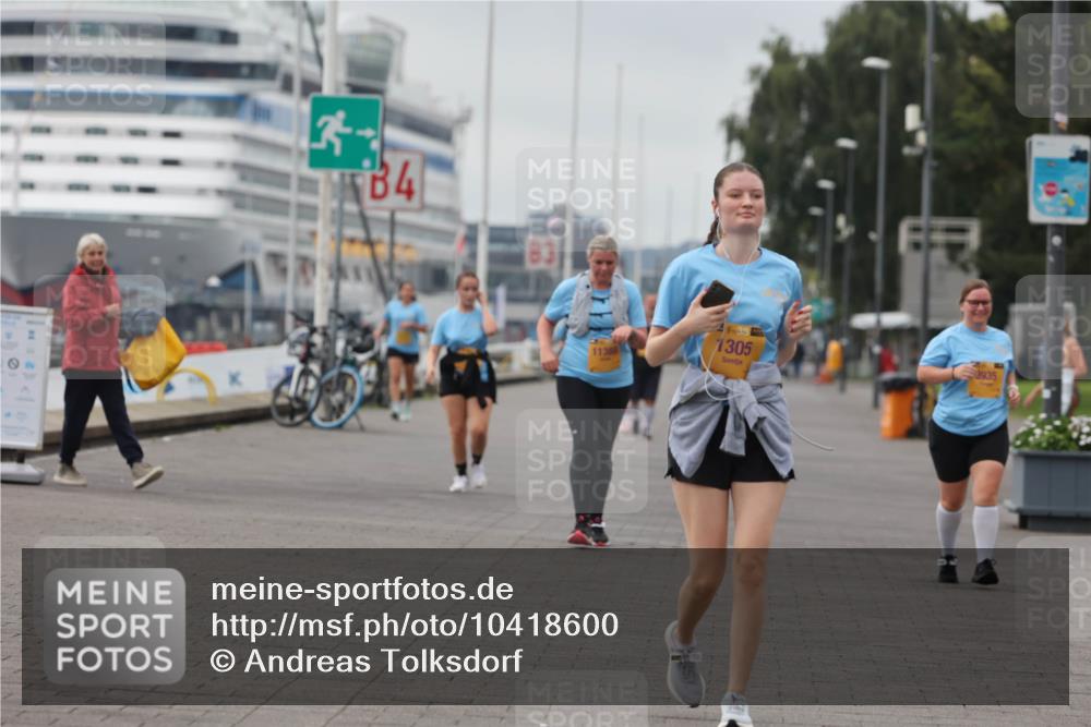 13.09.2026 - Kiel Lauf Andreas Tolksdorf http://msf.ph/oto/10418600 13.09.2026 10:08:32 Kiellinie 84, 83, 11388, 39, 1305 meine-sportfotos.de