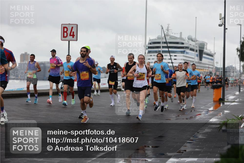13.09.2026 - Kiel Lauf Andreas Tolksdorf http://msf.ph/oto/10418607 13.09.2026 10:57:11 Kiellinie 11272, 4, 12772, 8093, 3194 meine-sportfotos.de