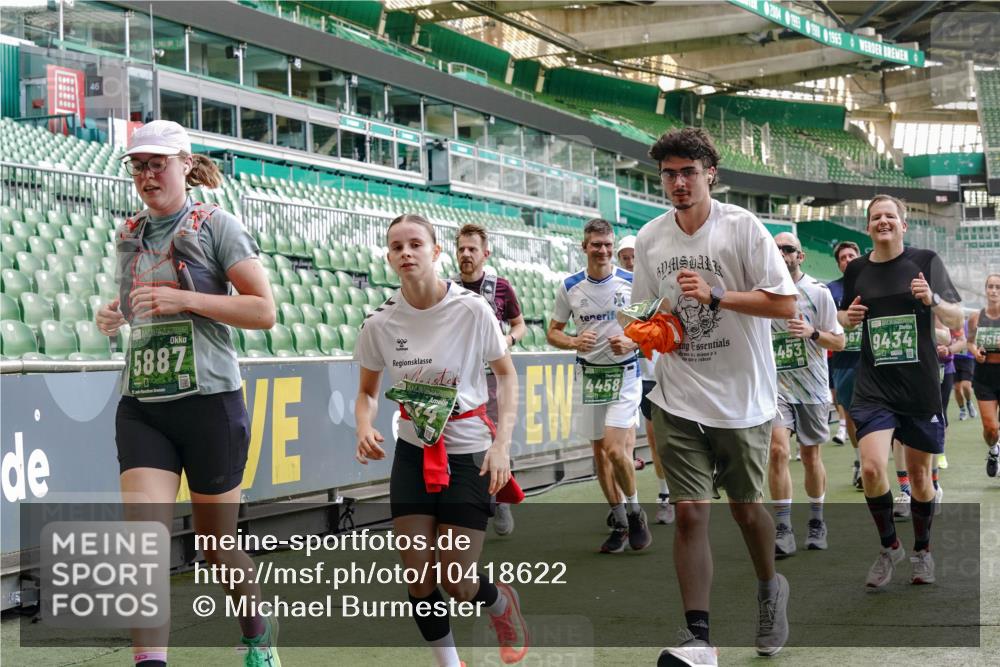 13.09.2026 - 21. swb-Marathon Bremen Michael Burmester http://msf.ph/oto/10418622 13.09.2026 13:20:40 Laufen im Stadion 333, 423, 464, 512, 620, 704, 782, 938, 1066, 1129, 1156, 1158, 1177, 1316, 1409, 1439, 1446, 1676, 1697, 1756, 1808, 1815, 1846, 1916, 2010, 2028, 2064, 2139, 2201, 2240, 2258, 2278, 2315, 2349, 2394, 2395, 2414, 2417, 2437, 2501, 2519, 2533, 2551, 2588, 2626, 2689, 2694, 2695, 2702, 2703, 2722, 2736, 2756, 2793, 2828, 2843, 2886, 2954, 3004, 3010, 3017, 3018, 3031, 3035, 3036, 3037, 3059, 3070, 3074, 3102, 3116, 3139, 3144, 3243, 3263, 3264, 3310, 3315 meine-sportfotos.de