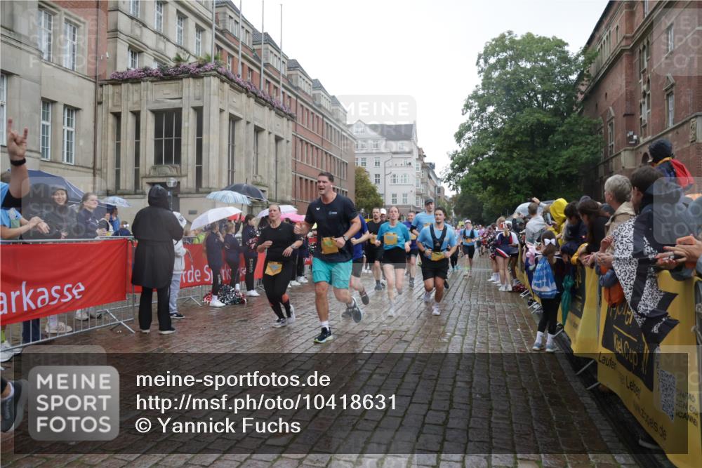 13.09.2026 - Kiel Lauf Yannick Fuchs http://msf.ph/oto/10418631 13.09.2026 10:50:45 Ziel 395, 715, 1737, 1921, 2029, 2521, 2530, 2578, 3238, 3295, 4279, 4875, 5426, 5430, 7224, 7229, 7314, 8105, 8215, 8768, 8848, 9013, 9508, 9599, 9798, 10028, 10029, 10192, 10198, 10391, 10968, 11684, 11960, 12092, 12262, 12602, 124, 177, 213, 274, 395, 576, 706, 707, 807, 835, 952, 1008, 1124, 1154, 1737, 1779, 1904, 1921, 1980, 2530, 3032, 3214, 3216, 3436, 3737, 3769, 3889, 3929, 4270, 4743, 4922, 5100, 5394, 5456, 5549, 5800, 6127, 6248, 6250, 6666, 6864, 7266, 7520, 8131 meine-sportfotos.de
