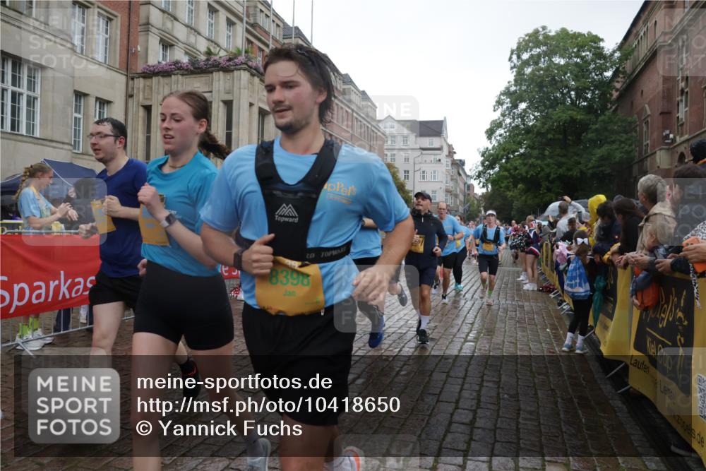 13.09.2026 - Kiel Lauf Yannick Fuchs http://msf.ph/oto/10418650 13.09.2026 10:50:47 Ziel 715, 2029, 2521, 2578, 3238, 3295, 4279, 5426, 5430, 5992, 7224, 7229, 7314, 8105, 8215, 8848, 9508, 9599, 9798, 10028, 10029, 10192, 10198, 10391, 10968, 11684, 11960, 12092, 12262, 12608, 177, 213, 274, 395, 576, 706, 707, 807, 835, 952, 1008, 1124, 1154, 1737, 1779, 1904, 1921, 1980, 2530, 3032, 3214, 3216, 3436, 3737, 3769, 3889, 3929, 4270, 4743, 4875, 4922, 5100, 5456, 5549, 5800, 6127, 6248, 6250, 6666, 6864, 7266, 7520, 8131, 8768 meine-sportfotos.de