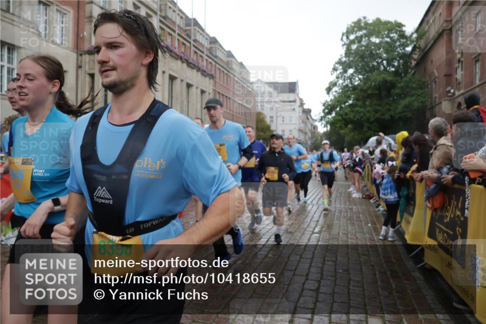 13.09.2026 - Kiel Lauf Yannick Fuchs http://msf.ph/oto/10418655 13.09.2026 10:50:47 Ziel 715, 2029, 2521, 2578, 3238, 3295, 4279, 5426, 5430, 5992, 7224, 7229, 7314, 8105, 8215, 8848, 9508, 9599, 9798, 10028, 10029, 10192, 10198, 10391, 10968, 11684, 11960, 12092, 12262, 12608, 177, 213, 274, 395, 576, 706, 707, 807, 835, 952, 1008, 1124, 1154, 1737, 1779, 1904, 1921, 1980, 2530, 3032, 3214, 3216, 3436, 3737, 3769, 3889, 3929, 4270, 4743, 4875, 4922, 5100, 5456, 5549, 5800, 6127, 6248, 6250, 6666, 6864, 7266, 7520, 8131, 8768 meine-sportfotos.de