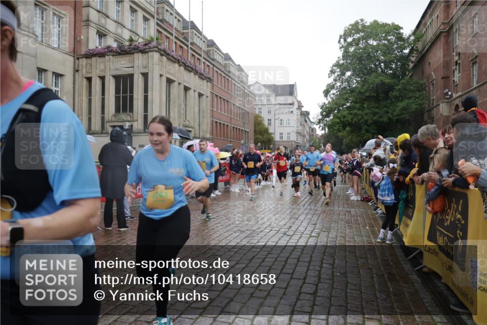 13.09.2026 - Kiel Lauf Yannick Fuchs http://msf.ph/oto/10418658 13.09.2026 10:50:49 Ziel 715, 2029, 2521, 2578, 2772, 3238, 3295, 4279, 5426, 5430, 5992, 7224, 7314, 8105, 8215, 8848, 9092, 9508, 9599, 9689, 9798, 10028, 10029, 10192, 10198, 10391, 10968, 11454, 11684, 11960, 12262, 12608, 177, 213, 274, 395, 576, 706, 807, 835, 952, 1008, 1124, 1154, 1737, 1779, 1904, 1921, 1980, 2521, 2530, 3032, 3214, 3216, 3436, 3737, 3769, 3929, 4270, 4743, 4875, 4922, 5100, 5456, 5549, 5800, 6127, 6248, 6250, 6666, 6864, 7229, 7266, 7520, 8131, 8768, 10192, 10391, 12092 meine-sportfotos.de