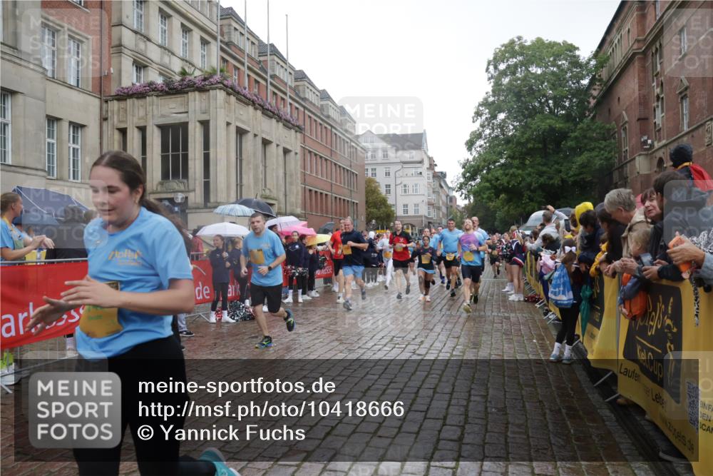 13.09.2026 - Kiel Lauf Yannick Fuchs http://msf.ph/oto/10418666 13.09.2026 10:50:50 Ziel 715, 2029, 2578, 2772, 3238, 3295, 4279, 4354, 5426, 5430, 5992, 7224, 7314, 8105, 8215, 8848, 9092, 9508, 9599, 9689, 9798, 10028, 10029, 10198, 10968, 11454, 11684, 11960, 12262, 12608, 177, 213, 274, 395, 576, 807, 835, 952, 1008, 1124, 1737, 1779, 1904, 1921, 1980, 2521, 2530, 3032, 3214, 3216, 3436, 3737, 3769, 3929, 4270, 4743, 4875, 4922, 5100, 5456, 5549, 5800, 6127, 6248, 6250, 6666, 6864, 7229, 7266, 7520, 8131, 8768, 10192, 10391, 12092, 3436 meine-sportfotos.de