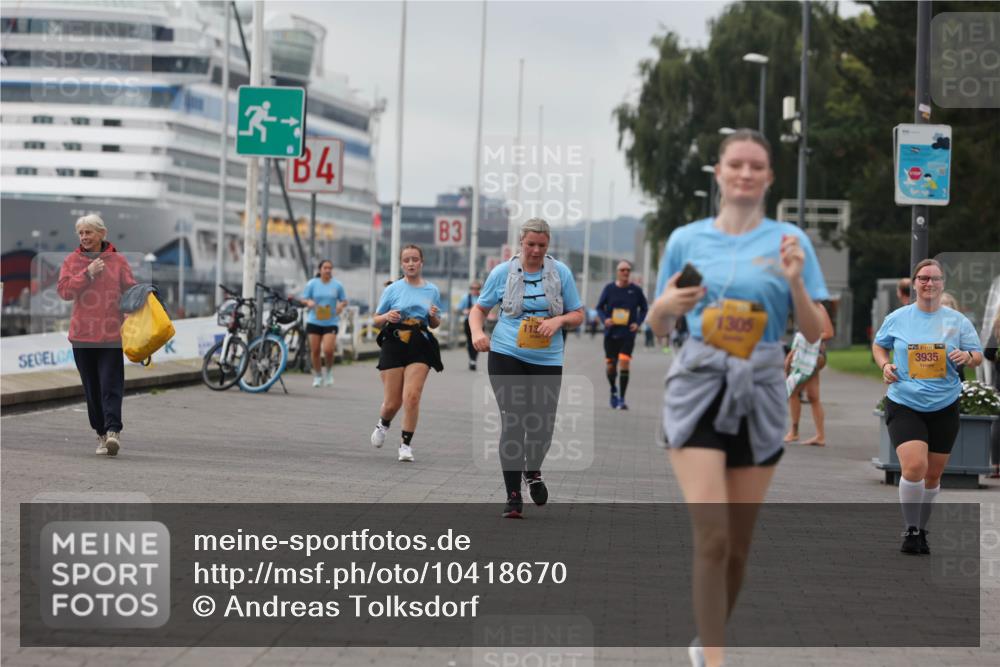 13.09.2026 - Kiel Lauf Andreas Tolksdorf http://msf.ph/oto/10418670 13.09.2026 10:08:33 Kiellinie 4, 3, 113, 1305, 38, 3935 meine-sportfotos.de