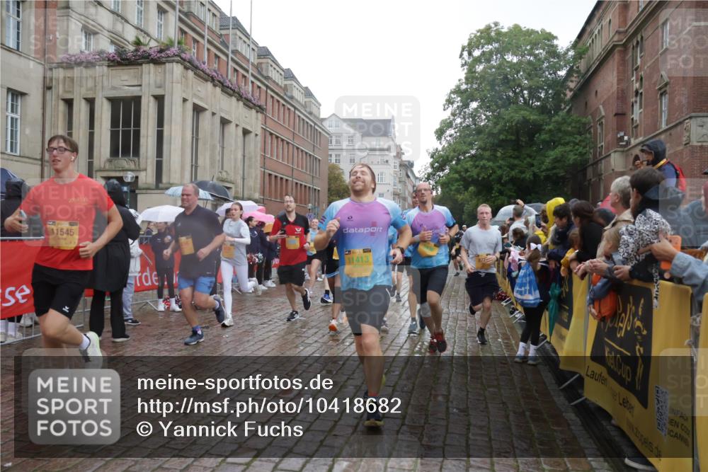 13.09.2026 - Kiel Lauf Yannick Fuchs http://msf.ph/oto/10418682 13.09.2026 10:50:51 Ziel 715, 2029, 2578, 2772, 3238, 3295, 4279, 4354, 5426, 5430, 5992, 7224, 7314, 8105, 8215, 8848, 9092, 9508, 9599, 9689, 9798, 10028, 10029, 10198, 10968, 11454, 11684, 11960, 12262, 12608, 177, 213, 274, 395, 576, 807, 835, 952, 1124, 1737, 1779, 1904, 1921, 1980, 2521, 2530, 3032, 3214, 3216, 3436, 3737, 3769, 3929, 4270, 4875, 4922, 5100, 5456, 5549, 5800, 6127, 6666, 6864, 7229, 7266, 7520, 8131, 8768, 10192, 10391, 10968, 11684, 12092, 12262, 3214, 3216, 3436 meine-sportfotos.de