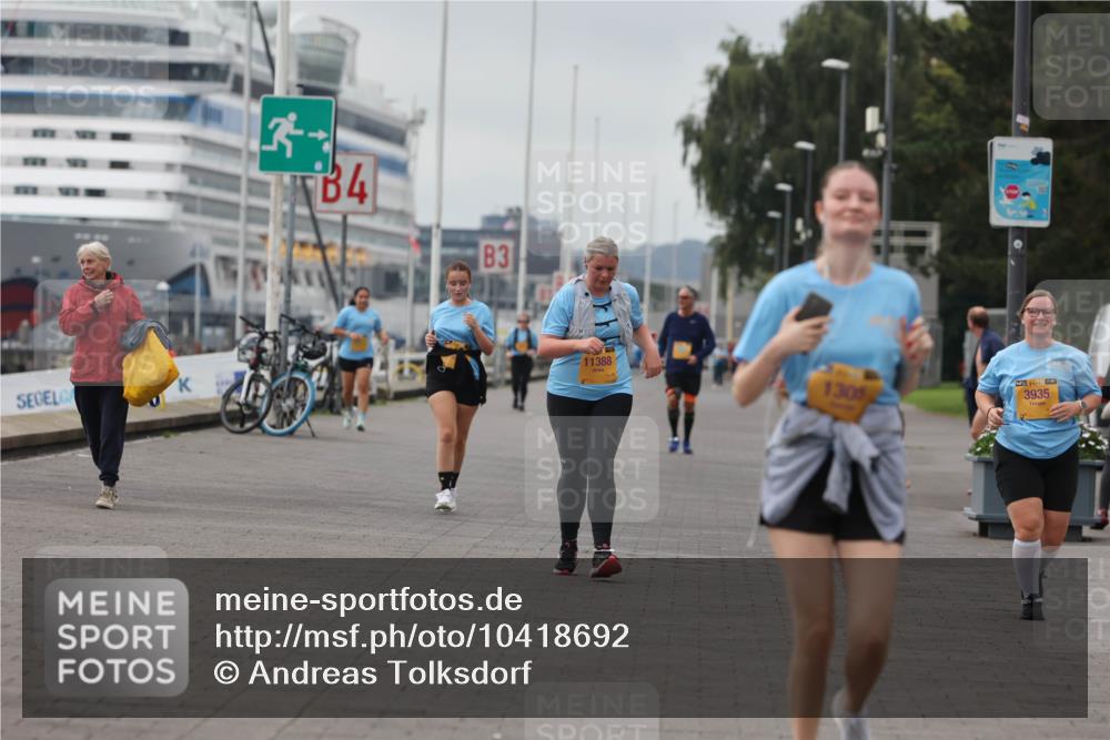 13.09.2026 - Kiel Lauf Andreas Tolksdorf http://msf.ph/oto/10418692 13.09.2026 10:08:34 Kiellinie 4, 83, 11388, 1305, 38, 3935 meine-sportfotos.de