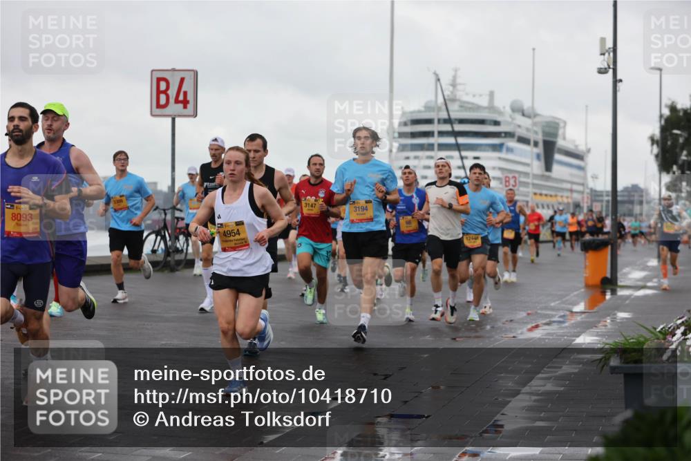 13.09.2026 - Kiel Lauf Andreas Tolksdorf http://msf.ph/oto/10418710 13.09.2026 10:57:12 Kiellinie 38, 8093, 4, 38, 4954, 3147, 3194, 12448, 3 meine-sportfotos.de