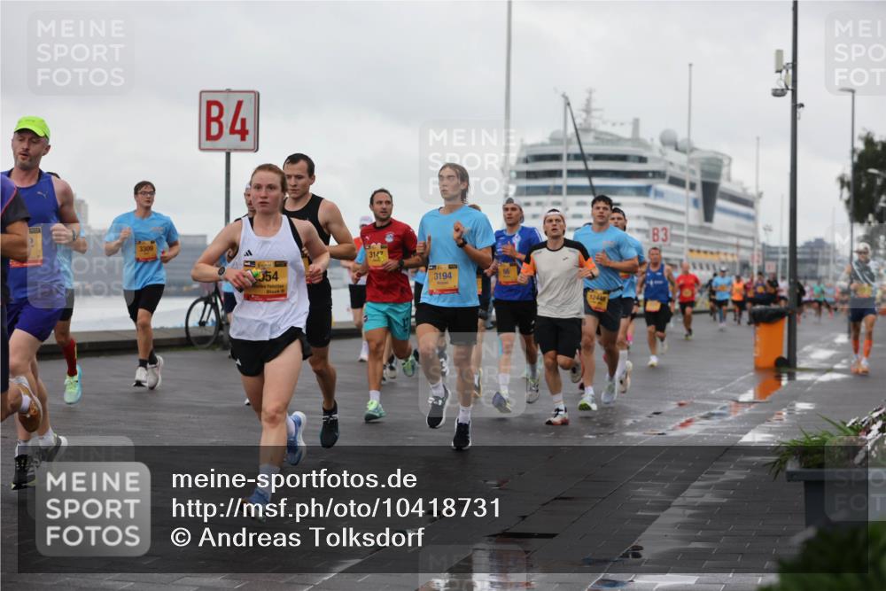 13.09.2026 - Kiel Lauf Andreas Tolksdorf http://msf.ph/oto/10418731 13.09.2026 10:57:12 Kiellinie 4, 3309, 39, 054, 3147, 3194, 12448, 3 meine-sportfotos.de
