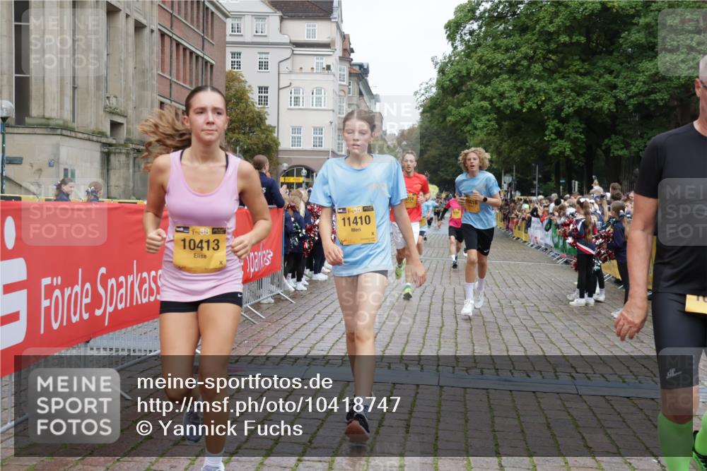 13.09.2026 - Kiel Lauf Yannick Fuchs http://msf.ph/oto/10418747 13.09.2026 09:40:16 Ziel 2284, 2546, 3724, 4987, 5081, 9734, 10413, 10418, 10825, 10971, 11410, 12715, 1120, 2123, 2510, 3416, 4090, 4605, 4862, 5946, 6209, 8620, 9367, 10031, 11034, 1081, 2695, 2847, 3694, 7239, 11750, 4862, 9351, 9444, 9782, 10303, 10769, 12172 meine-sportfotos.de
