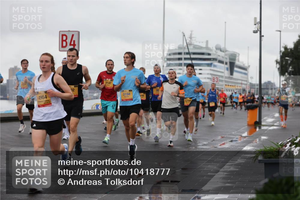 13.09.2026 - Kiel Lauf Andreas Tolksdorf http://msf.ph/oto/10418777 13.09.2026 10:57:12 Kiellinie 3309, 4954, 4, 3147, 12, 39, 3194, 9795, 66, 12448, 3 meine-sportfotos.de