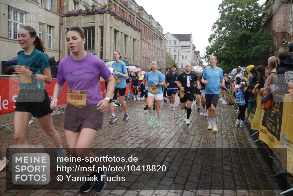 13.09.2026 - Kiel Lauf Yannick Fuchs http://msf.ph/oto/10418820 13.09.2026 10:51:01 Ziel 638, 1442, 2730, 2772, 4106, 4273, 4354, 4745, 5992, 5999, 6293, 6557, 7013, 7469, 9092, 9689, 11454, 12608, 395, 576, 715, 807, 952, 1124, 1737, 1904, 1921, 2029, 2521, 2530, 2578, 3032, 3238, 3295, 3929, 4279, 4875, 4922, 5100, 5426, 5430, 5549, 5800, 5992, 6666, 6864, 7224, 7229, 7266, 7314, 7520, 8105, 8131, 8215, 8768, 8848, 9508, 9599, 9798, 10028, 10029, 10192, 10198, 10391, 10968, 11684, 11960, 12092, 12262, 238, 251, 3214, 3216 meine-sportfotos.de
