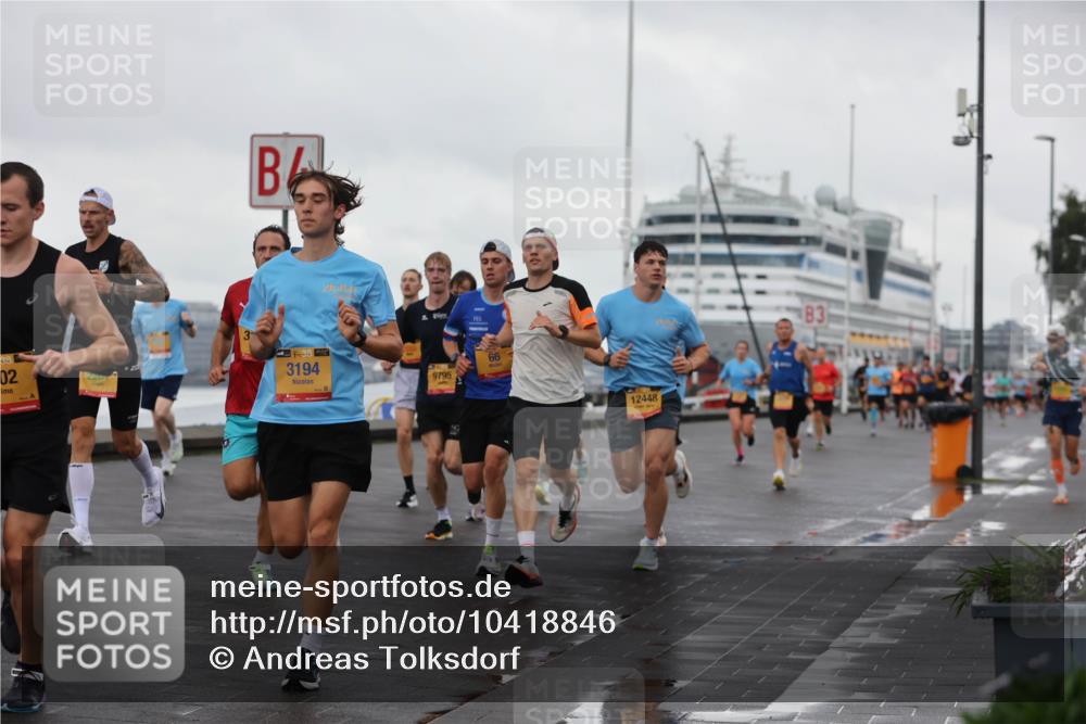 13.09.2026 - Kiel Lauf Andreas Tolksdorf http://msf.ph/oto/10418846 13.09.2026 10:57:13 Kiellinie 38, 02, 220, 31, 38, 3194, 9795, 66, 12448, 83 meine-sportfotos.de