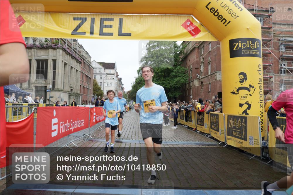 13.09.2026 - Kiel Lauf Yannick Fuchs http://msf.ph/oto/10418850 13.09.2026 09:40:21 Ziel 2284, 2546, 2695, 3694, 3724, 4987, 9734, 10413, 10418, 10825, 10971, 11410, 1120, 2123, 2510, 3416, 4605, 5081, 5946, 6209, 8620, 9367, 10031, 11034, 12715, 1081, 2847, 3552, 6563, 7131, 7239, 7730, 11750, 12225, 2510, 4090, 4605, 4862, 8620, 9367, 9782, 10769, 12172 meine-sportfotos.de