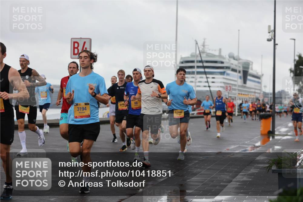 13.09.2026 - Kiel Lauf Andreas Tolksdorf http://msf.ph/oto/10418851 13.09.2026 10:57:13 Kiellinie 3194, 979, 66, 12448, 83 meine-sportfotos.de