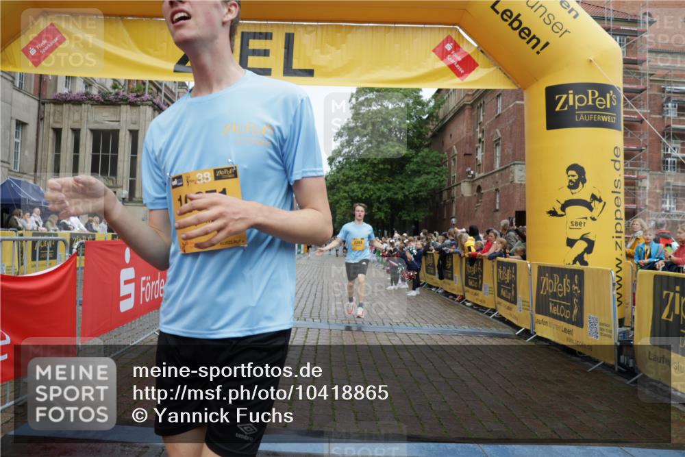 13.09.2026 - Kiel Lauf Yannick Fuchs http://msf.ph/oto/10418865 13.09.2026 09:40:22 Ziel 2284, 2546, 2695, 3694, 3724, 4987, 9734, 10413, 10418, 10825, 10971, 11410, 1120, 2123, 2510, 2546, 3416, 4605, 5081, 5946, 6209, 8620, 9367, 10031, 11034, 12715, 420, 1081, 2847, 3552, 6563, 7131, 7239, 7730, 11750, 12225, 2510, 4090, 4605, 4862, 8620, 9367, 9782, 10769, 12172 meine-sportfotos.de