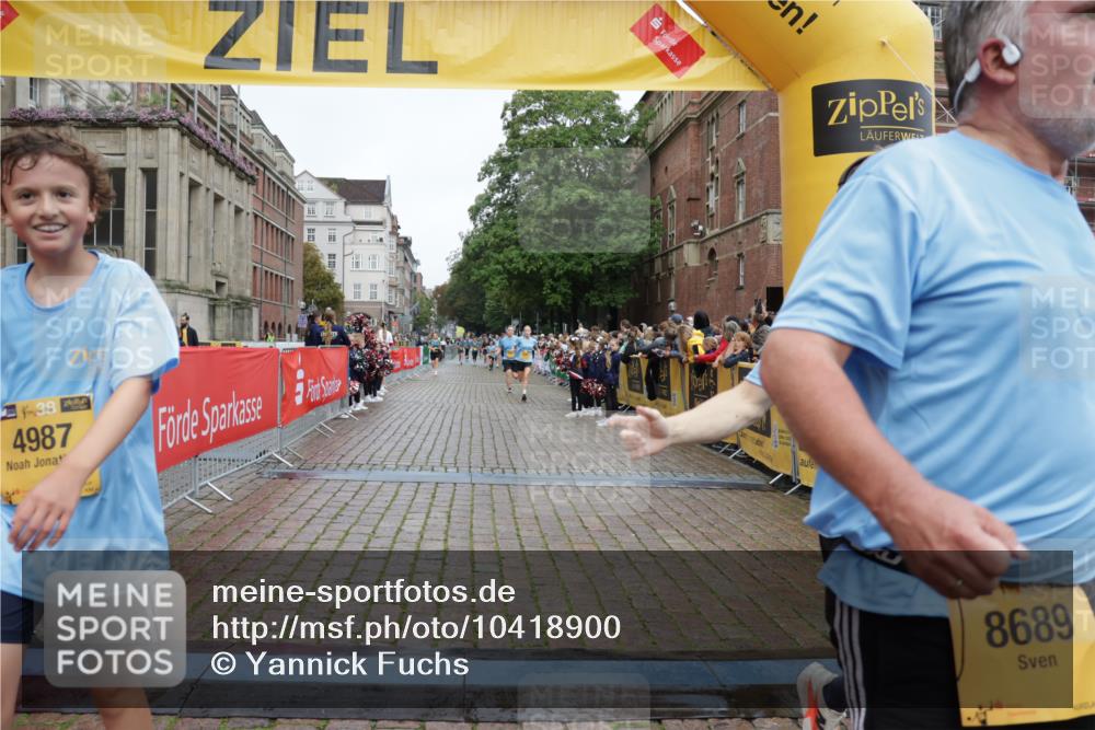 13.09.2026 - Kiel Lauf Yannick Fuchs http://msf.ph/oto/10418900 13.09.2026 09:40:24 Ziel 2284, 2695, 3694, 3724, 4987, 9734, 10418, 10971, 11410, 1120, 2123, 2546, 3416, 5081, 5946, 6209, 8620, 10031, 10413, 10825, 11034, 11410, 12715, 420, 1081, 2847, 3552, 6563, 7131, 7239, 7730, 10353, 11750, 12225, 2510, 4090, 4605, 4862, 8620, 9367 meine-sportfotos.de