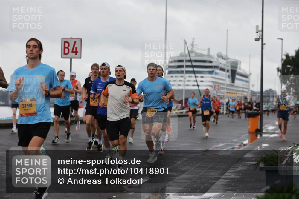 13.09.2026 - Kiel Lauf Andreas Tolksdorf http://msf.ph/oto/10418901 13.09.2026 10:57:14 Kiellinie 4, 397, 3194, 4, 9795, 12448, 83 meine-sportfotos.de