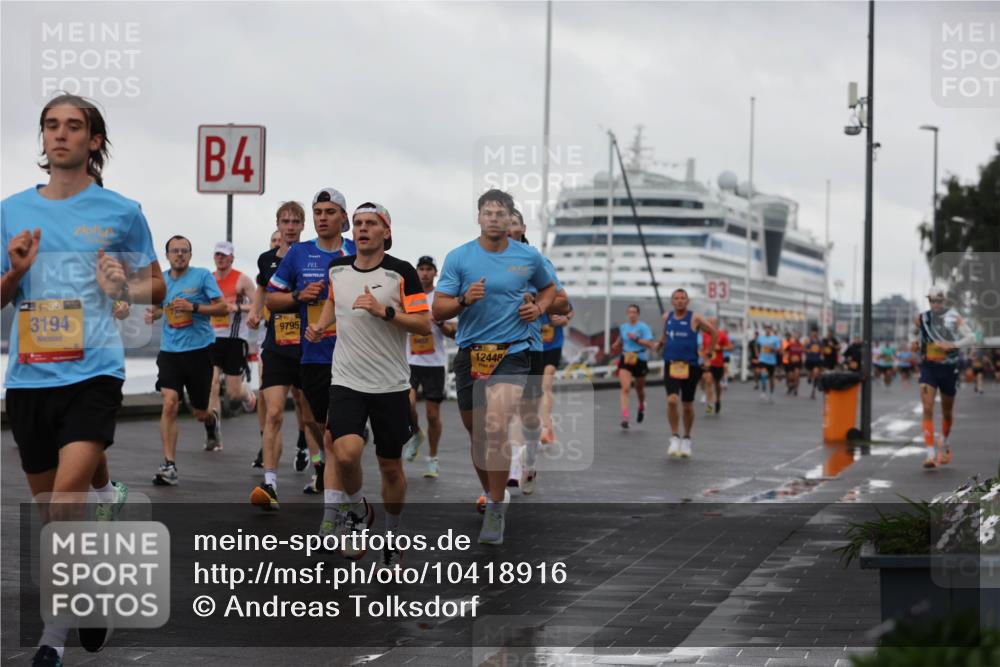 13.09.2026 - Kiel Lauf Andreas Tolksdorf http://msf.ph/oto/10418916 13.09.2026 10:57:14 Kiellinie 4, 1, 39, 3194, 9795, 12448, 83 meine-sportfotos.de