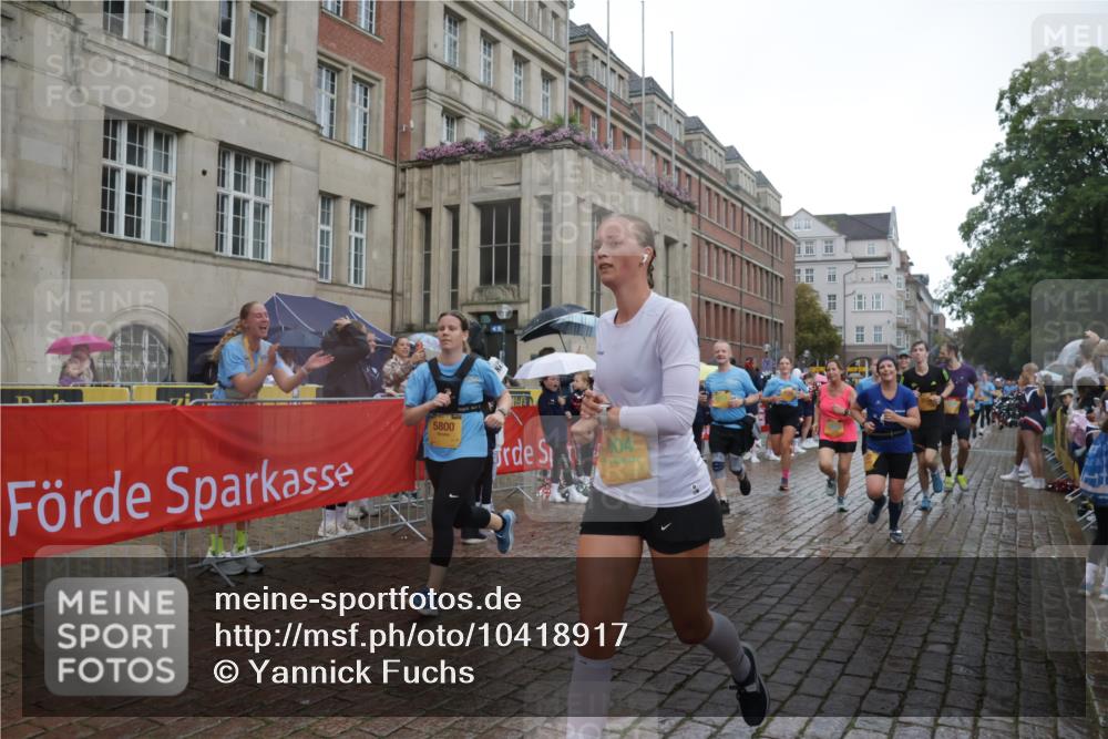 13.09.2026 - Kiel Lauf Yannick Fuchs http://msf.ph/oto/10418917 13.09.2026 10:51:07 Ziel 386, 638, 1442, 1758, 2247, 2730, 3873, 4106, 4258, 4259, 4273, 4745, 5999, 6293, 6557, 7013, 7469, 8464, 9007, 10455, 11154, 11214, 11281, 11579, 11910, 12823, 395, 715, 1737, 1904, 1921, 2029, 2521, 2530, 2578, 2772, 3238, 3295, 4279, 4354, 4875, 5426, 5430, 5800, 5992, 7224, 7229, 7314, 8105, 8131, 8215, 8768, 8848, 9092, 9508, 9599, 9689, 9798, 10028, 10029, 10192, 10198, 10391, 10968, 11454, 11684, 11960, 12092, 12262, 238, 251, 1904, 5800 meine-sportfotos.de