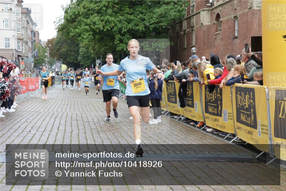 13.09.2026 - Kiel Lauf Yannick Fuchs http://msf.ph/oto/10418926 13.09.2026 09:40:26 Ziel 1081, 2284, 2695, 2847, 3694, 3724, 4987, 9734, 10418, 10971, 1120, 2123, 2546, 3416, 5081, 5946, 6209, 10031, 10413, 10825, 11034, 11410, 12715, 420, 3552, 6563, 7131, 7239, 7730, 10353, 11750, 11792, 12225, 2123, 2510, 4090, 4605, 8620, 9367, 10031, 11034 meine-sportfotos.de