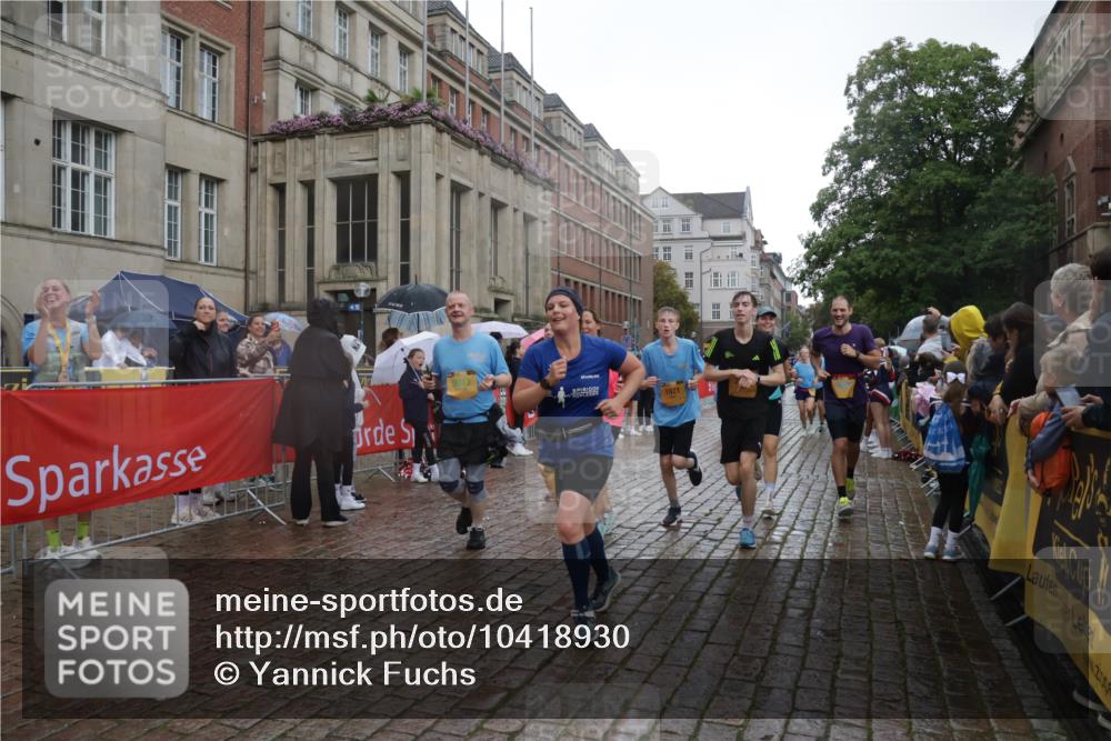 13.09.2026 - Kiel Lauf Yannick Fuchs http://msf.ph/oto/10418930 13.09.2026 10:51:08 Ziel 386, 638, 1442, 1758, 2247, 2730, 3873, 4106, 4258, 4259, 4271, 4273, 4745, 5999, 6293, 6557, 7013, 7469, 8464, 9007, 10455, 11154, 11214, 11281, 11579, 11910, 12823, 395, 715, 1737, 1904, 1921, 2029, 2521, 2530, 2578, 2772, 3238, 3295, 4279, 4354, 4875, 5426, 5430, 5800, 5992, 6557, 7013, 7224, 7229, 7314, 8105, 8215, 8768, 8848, 9092, 9508, 9599, 9689, 9798, 10028, 10029, 10192, 10198, 10391, 10968, 11454, 11684, 11960, 12092, 12262, 238, 251, 1904, 5800 meine-sportfotos.de