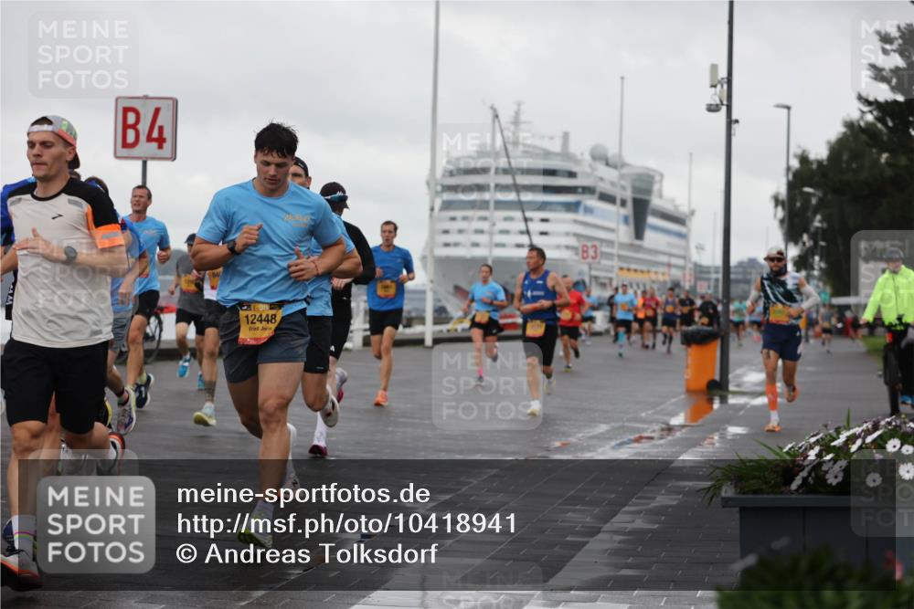 13.09.2026 - Kiel Lauf Andreas Tolksdorf http://msf.ph/oto/10418941 13.09.2026 10:57:15 Kiellinie 4, 38, 12448, 3 meine-sportfotos.de