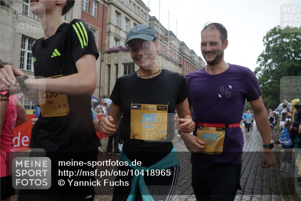 13.09.2026 - Kiel Lauf Yannick Fuchs http://msf.ph/oto/10418965 13.09.2026 10:51:10 Ziel 260, 386, 638, 1758, 2247, 2672, 2730, 3873, 4106, 4258, 4259, 4271, 4273, 4745, 5525, 5999, 6293, 6948, 7469, 8464, 9007, 9742, 10455, 11154, 11214, 11281, 11579, 11910, 12823, 395, 715, 1442, 1737, 1921, 2029, 2521, 2530, 2578, 2772, 3238, 3295, 4279, 4354, 4875, 5426, 5430, 5992, 6557, 7013, 7224, 7229, 7314, 8105, 8215, 8768, 8848, 9092, 9508, 9599, 9689, 9798, 10028, 10029, 10192, 10198, 10391, 10968, 11454, 11684, 11960, 12092, 12262, 238, 251, 1904, 5800 meine-sportfotos.de