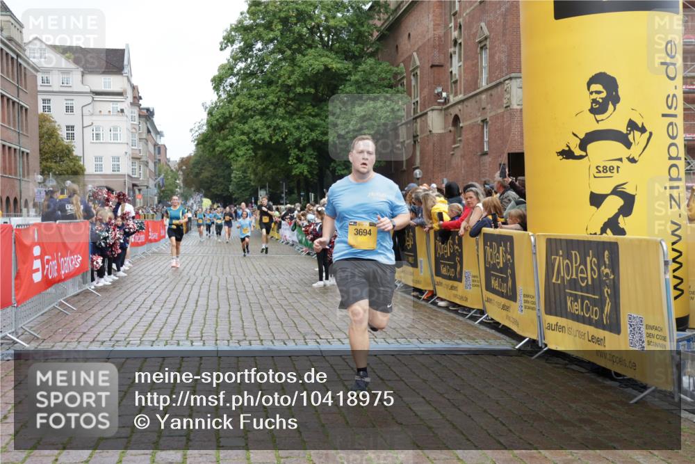 13.09.2026 - Kiel Lauf Yannick Fuchs http://msf.ph/oto/10418975 13.09.2026 09:40:28 Ziel 1081, 2284, 2695, 2847, 3694, 4987, 7239, 9734, 10971, 1120, 2123, 2546, 3416, 3724, 5081, 5946, 6209, 9734, 10031, 10413, 10418, 10825, 11034, 11410, 12715, 420, 3552, 6563, 7131, 7730, 10353, 11750, 11792, 12225, 2123, 2510, 4605, 6209, 8620, 9367, 10031, 11034 meine-sportfotos.de