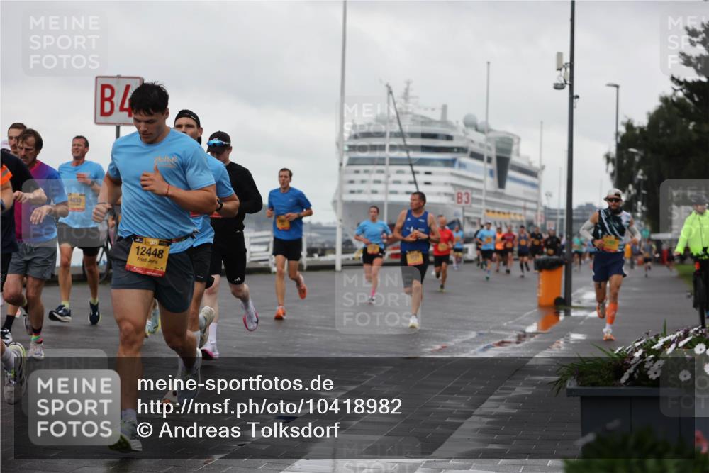 13.09.2026 - Kiel Lauf Andreas Tolksdorf http://msf.ph/oto/10418982 13.09.2026 10:57:15 Kiellinie 4833, 38, 12448, 3 meine-sportfotos.de