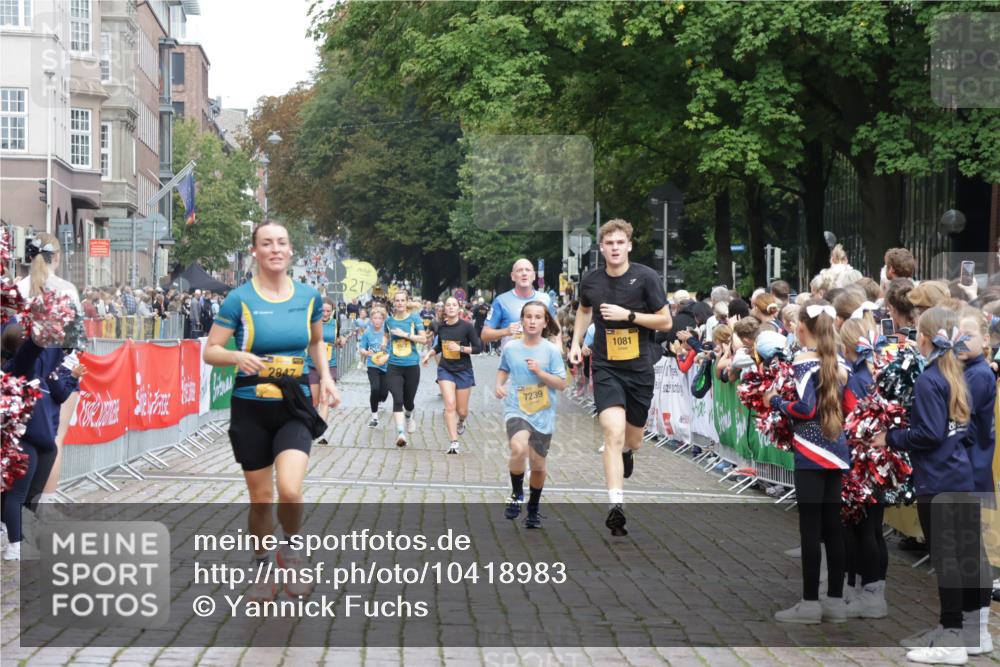 13.09.2026 - Kiel Lauf Yannick Fuchs http://msf.ph/oto/10418983 13.09.2026 09:40:30 Ziel 1081, 2284, 2695, 2847, 3694, 4987, 7239, 11750, 1120, 2546, 3416, 3724, 4987, 5081, 5946, 6209, 9734, 10413, 10418, 10825, 10971, 11410, 12715, 420, 3552, 6563, 7131, 7730, 9578, 10353, 11792, 12225, 2123, 6209, 8620, 10031, 11034 meine-sportfotos.de
