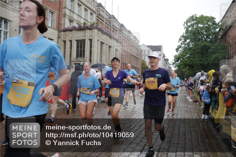 13.09.2026 - Kiel Lauf Yannick Fuchs http://msf.ph/oto/10419059 13.09.2026 10:51:16 Ziel 238, 251, 260, 386, 638, 680, 901, 1758, 2247, 2672, 2730, 3873, 4205, 4258, 4259, 4271, 5525, 5999, 6293, 6865, 6948, 8464, 9007, 9742, 9834, 10455, 10617, 11154, 11171, 11214, 11281, 11579, 11910, 12019, 12237, 12644, 12823, 638, 715, 1442, 2029, 2578, 2730, 2772, 3238, 3295, 4106, 4273, 4279, 4354, 4745, 5426, 5430, 5992, 5999, 6293, 6557, 7013, 7224, 7314, 7469, 8105, 8215, 8848, 9092, 9508, 9599, 9689, 9798, 10028, 10029, 10198, 10968, 11454, 11684, 11960, 12262, 101 meine-sportfotos.de