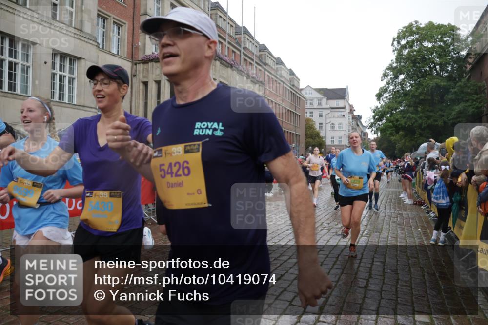 13.09.2026 - Kiel Lauf Yannick Fuchs http://msf.ph/oto/10419074 13.09.2026 10:51:16 Ziel 238, 251, 260, 386, 638, 680, 901, 1758, 2247, 2672, 2730, 3873, 4205, 4258, 4259, 4271, 5525, 5999, 6293, 6865, 6948, 8464, 9007, 9742, 9834, 10455, 10617, 11154, 11171, 11214, 11281, 11579, 11910, 12019, 12237, 12644, 12823, 638, 715, 1442, 2029, 2578, 2730, 2772, 3238, 3295, 4106, 4273, 4279, 4354, 4745, 5426, 5430, 5992, 5999, 6293, 6557, 7013, 7224, 7314, 7469, 8105, 8215, 8848, 9092, 9508, 9599, 9689, 9798, 10028, 10029, 10198, 10968, 11454, 11684, 11960, 12262, 101 meine-sportfotos.de