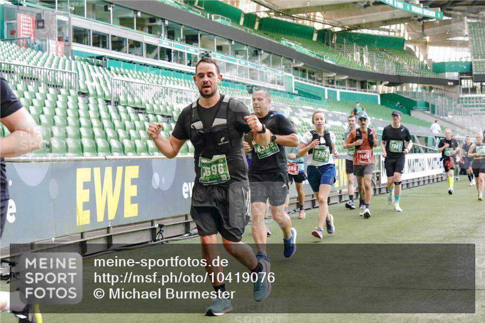 13.09.2026 - 21. swb-Marathon Bremen Michael Burmester http://msf.ph/oto/10419076 13.09.2026 13:20:52 Laufen im Stadion 423, 441, 464, 601, 620, 704, 782, 1060, 1066, 1094, 1129, 1156, 1158, 1177, 1316, 1409, 1439, 1446, 1518, 1676, 1697, 1756, 1808, 1815, 1846, 1916, 2010, 2028, 2064, 2139, 2201, 2258, 2278, 2315, 2349, 2394, 2395, 2414, 2417, 2437, 2501, 2519, 2533, 2551, 2588, 2626, 2694, 2695, 2702, 2722, 2736, 2756, 2793, 2828, 2886, 2954, 2995, 3004, 3010, 3017, 3018, 3022, 3035, 3036, 3037, 3059, 3070, 3074, 3102, 3116, 3139, 3144, 3243, 3263, 3264, 3310, 3315 meine-sportfotos.de