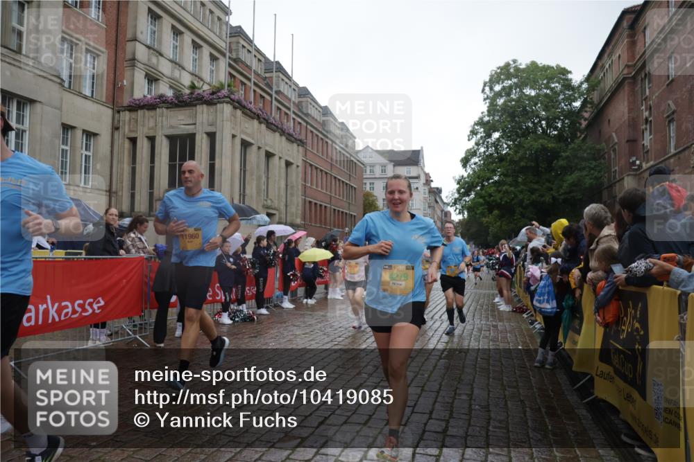 13.09.2026 - Kiel Lauf Yannick Fuchs http://msf.ph/oto/10419085 13.09.2026 10:51:17 Ziel 238, 251, 260, 386, 680, 901, 1758, 2247, 2672, 3873, 4205, 4258, 4259, 4271, 5525, 6663, 6865, 6948, 8464, 9007, 9742, 9834, 10455, 10617, 11154, 11171, 11214, 11281, 11579, 11910, 12019, 12237, 12644, 12823, 386, 638, 715, 1442, 2029, 2578, 2730, 2772, 3238, 3295, 4106, 4258, 4259, 4273, 4279, 4354, 4745, 5426, 5430, 5992, 5999, 6293, 6557, 7013, 7224, 7314, 7469, 8105, 8215, 8848, 9092, 9508, 9599, 9689, 9798, 10028, 10029, 10198, 11454, 11960, 101, 2393, 7141 meine-sportfotos.de