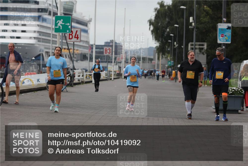 13.09.2026 - Kiel Lauf Andreas Tolksdorf http://msf.ph/oto/10419092 13.09.2026 10:08:52 Kiellinie 2913, 4, 3, 7737, 12343 meine-sportfotos.de