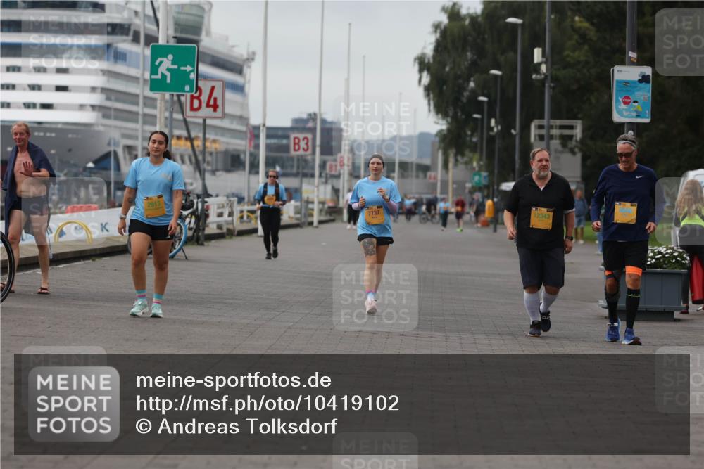 13.09.2026 - Kiel Lauf Andreas Tolksdorf http://msf.ph/oto/10419102 13.09.2026 10:08:52 Kiellinie 4, 2913, 3, 33, 7737, 12343 meine-sportfotos.de