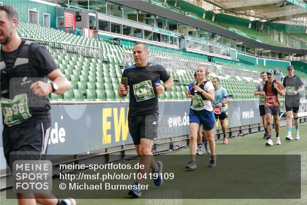 13.09.2026 - 21. swb-Marathon Bremen Michael Burmester http://msf.ph/oto/10419109 13.09.2026 13:20:53 Laufen im Stadion 423, 441, 464, 601, 620, 704, 782, 1060, 1066, 1094, 1129, 1156, 1158, 1177, 1316, 1409, 1439, 1446, 1518, 1676, 1697, 1756, 1808, 1815, 1846, 1916, 2010, 2028, 2064, 2139, 2201, 2258, 2278, 2315, 2349, 2394, 2395, 2414, 2417, 2437, 2501, 2519, 2533, 2551, 2588, 2626, 2694, 2695, 2702, 2722, 2736, 2756, 2793, 2828, 2886, 2954, 2995, 3004, 3010, 3017, 3018, 3022, 3035, 3036, 3037, 3059, 3070, 3074, 3102, 3116, 3139, 3144, 3243, 3263, 3264, 3310, 3315 meine-sportfotos.de