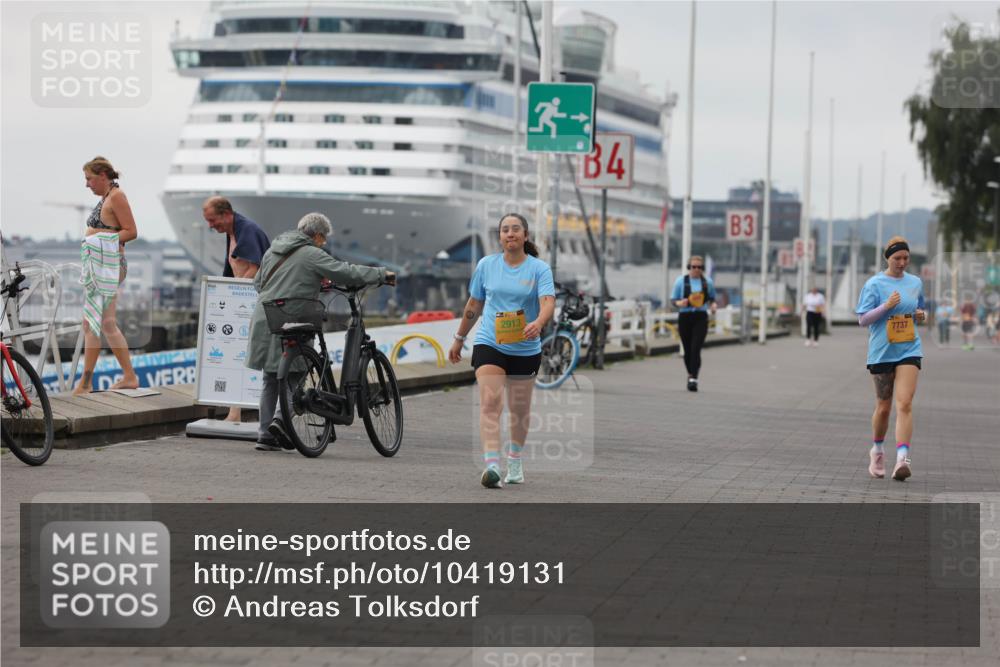 13.09.2026 - Kiel Lauf Andreas Tolksdorf http://msf.ph/oto/10419131 13.09.2026 10:08:53 Kiellinie 2913, 84, 83, 7737 meine-sportfotos.de