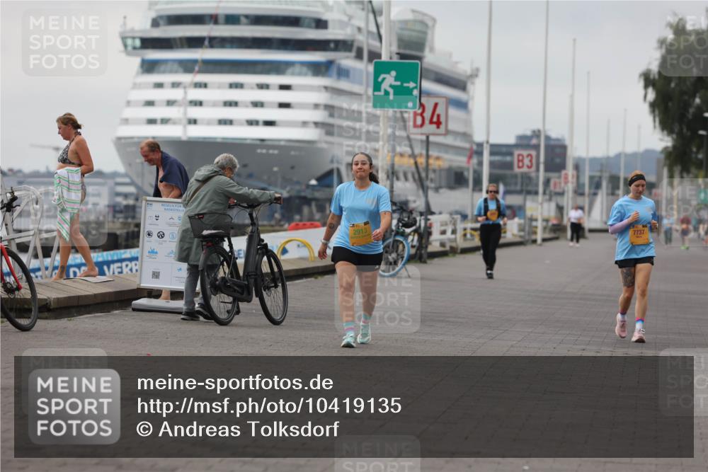 13.09.2026 - Kiel Lauf Andreas Tolksdorf http://msf.ph/oto/10419135 13.09.2026 10:08:53 Kiellinie 2913, 4, 3, 33, 7737 meine-sportfotos.de