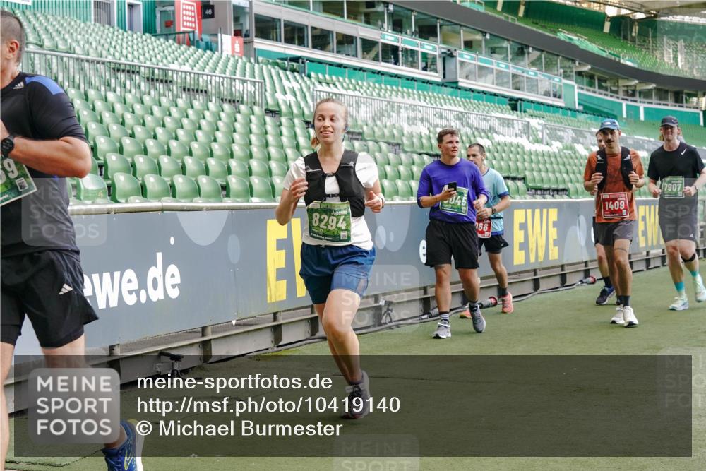 13.09.2026 - 21. swb-Marathon Bremen Michael Burmester http://msf.ph/oto/10419140 13.09.2026 13:20:54 Laufen im Stadion 258, 423, 441, 464, 601, 620, 704, 782, 1060, 1066, 1094, 1129, 1156, 1158, 1177, 1316, 1409, 1439, 1446, 1518, 1676, 1697, 1756, 1808, 1815, 1846, 1916, 2010, 2028, 2064, 2139, 2201, 2258, 2278, 2349, 2394, 2395, 2414, 2417, 2437, 2501, 2519, 2533, 2551, 2588, 2626, 2694, 2695, 2702, 2722, 2736, 2756, 2793, 2828, 2886, 2954, 2995, 3004, 3010, 3017, 3018, 3022, 3035, 3036, 3037, 3059, 3070, 3074, 3102, 3116, 3139, 3144, 3225, 3243, 3263, 3264, 3310, 3315 meine-sportfotos.de