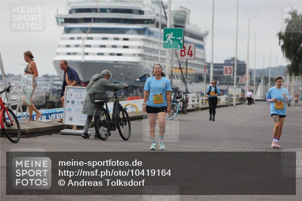 13.09.2026 - Kiel Lauf Andreas Tolksdorf http://msf.ph/oto/10419164 13.09.2026 10:08:53 Kiellinie 2913, 3, 4, 3, 7737 meine-sportfotos.de