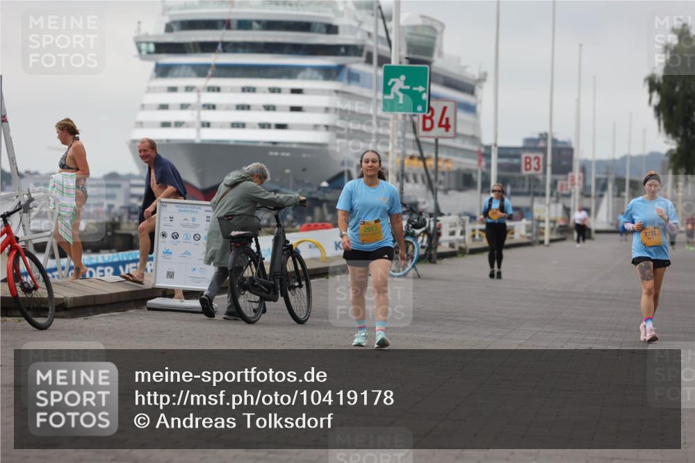 13.09.2026 - Kiel Lauf Andreas Tolksdorf http://msf.ph/oto/10419178 13.09.2026 10:08:54 Kiellinie 2913, 3, 4, 3, 7737 meine-sportfotos.de
