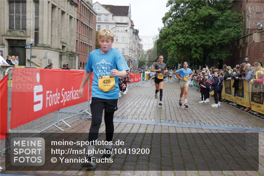 13.09.2026 - Kiel Lauf Yannick Fuchs http://msf.ph/oto/10419200 13.09.2026 09:40:43 Ziel 420, 3552, 6563, 7131, 7730, 10353, 11750, 11792, 12225, 1081, 2284, 2546, 2695, 2847, 3694, 3724, 4987, 5081, 7239, 9734, 10413, 10418, 10825, 10971, 11410, 12715, 1630, 1787, 3883, 5039, 6299, 8389, 8493, 8636, 9578, 9726, 10202, 1120, 3416, 5081, 5946, 12715 meine-sportfotos.de